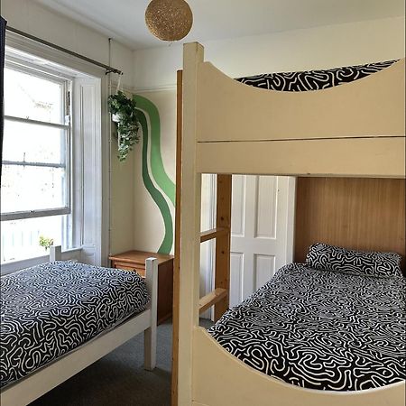 The Grapevine Hostel ディングル エクステリア 写真